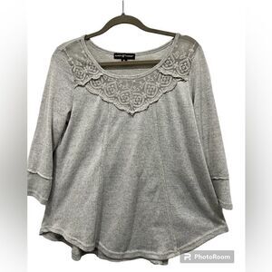 Almost Famous gray flared long sleeve lace neck line top size XL (3x$15)